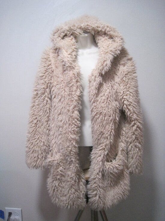 Love Tree Jackets & Blazers - Love Tree Womens Jacket Size Small Beige Faux Fur Open Front Coat Oversized